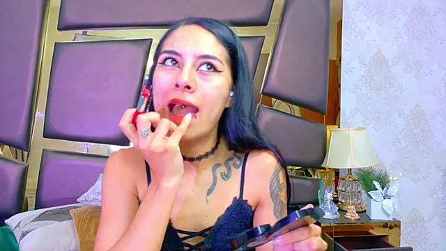 NicoleEsposito online show from April 6, 2026, 1:01 pm