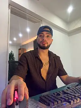  tony8 online show from December 1, 2025, 3:24 pm