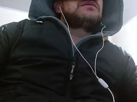 camiloking1720 online show from September 28, 2025, 7:37 am