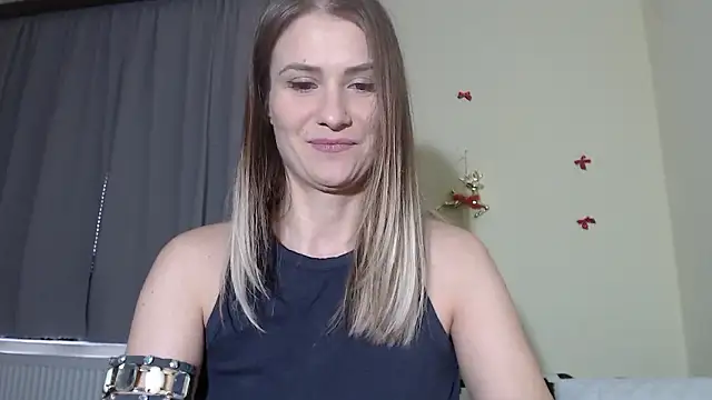 Snapshot of NattyReturn chatting on December 8, 2024, 12:19 pm NattyReturn online show from December 8, 2024, 12:19 pm