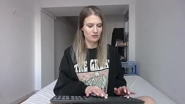 Snapshot of NattyReturn chatting on January 25, 2025, 2:47 pm NattyReturn online show from January 25, 2025, 2:47 pm