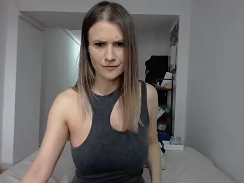 Snapshot of NattyReturn chatting on February 7, 2025, 9:16 am NattyReturn online show from February 7, 2025, 9:16 am