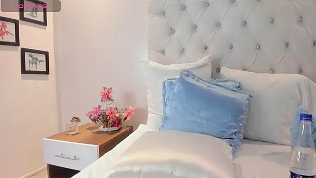 brithany rousee online show from November 26, 2025, 2:17 pm