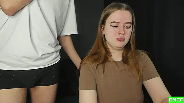 Pinku kitsune online show from November 16, 2025, 10:20 am