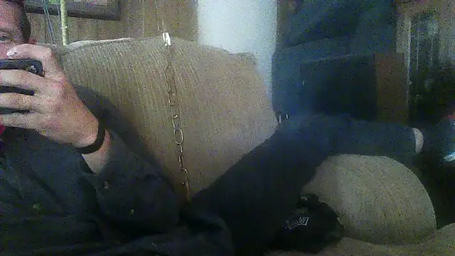 luke thighwalker2469 online show from December 19, 2025, 10:56 pm