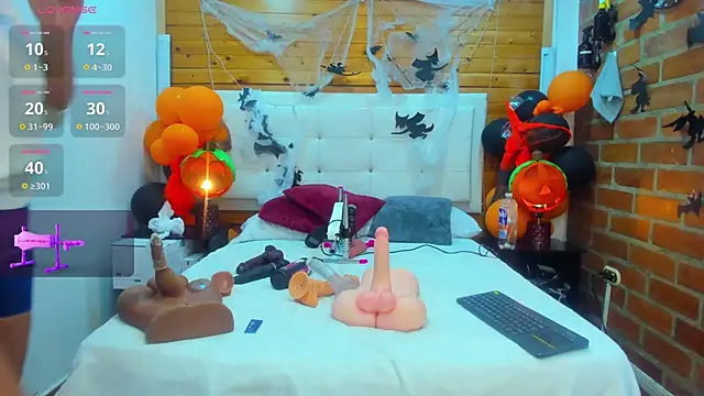 Dulcex69 online show from October 31, 2025, 9:28 am