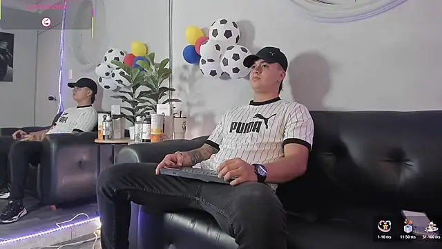 Snapshot of Cristopher_strong chatting on June 26, 2026, 1:06 pm Cristopher strong online show from June 26, 2026, 1:06 pm