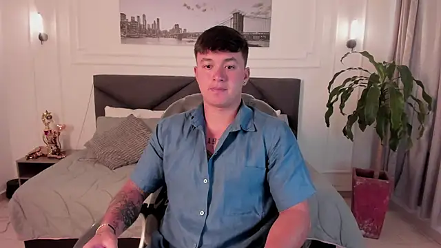 Snapshot of Cristopher_strong chatting on May 5, 2026, 12:52 pm Cristopher strong online show from May 5, 2026, 12:52 pm