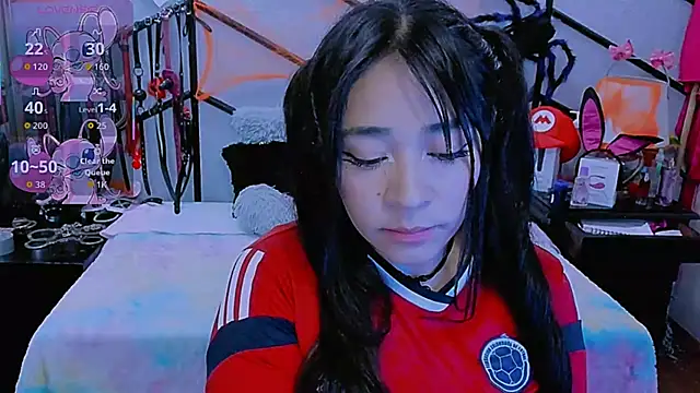 AlanaLuck online show from October 18, 2025, 6:43 pm