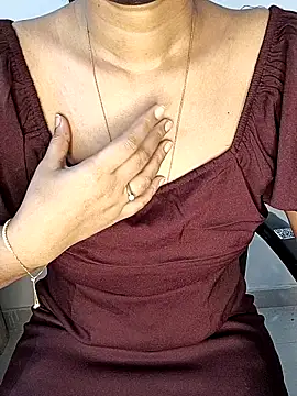 Snapshot of Ms_Neera chatting on February 18, 2025, 2:06 pm Ms Neera online show from February 18, 2025, 2:06 pm