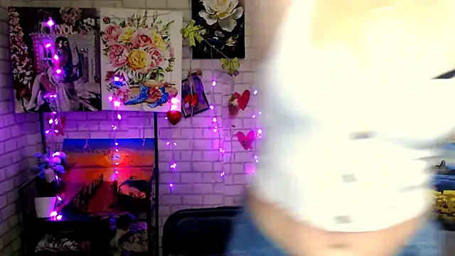 Darina M  online show from November 11, 2025, 3:12 am