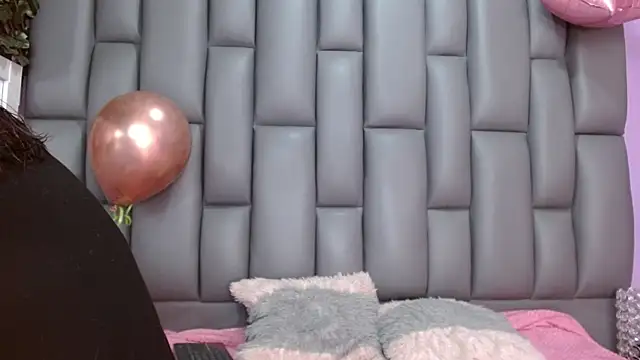 angelina ny online show from September 22, 2025, 1:50 pm