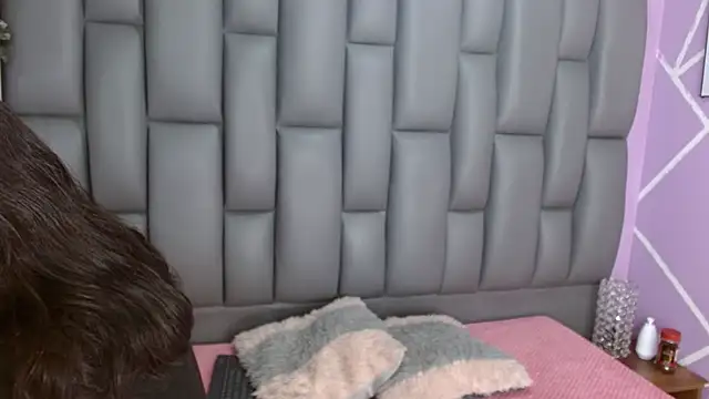 angelina ny online show from September 15, 2025, 1:44 pm