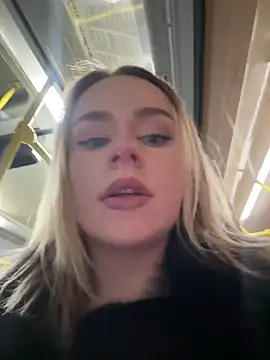 Snapshot of elegant_babe chatting on January 22, 2025, 3:18 pm elegant babe online show from January 22, 2025, 3:18 pm