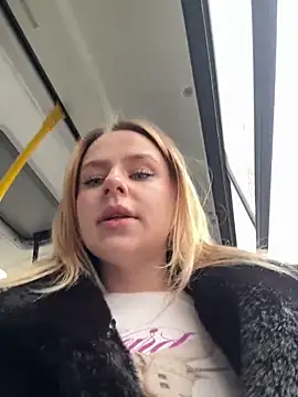 Snapshot of elegant_babe chatting on February 27, 2025, 11:06 am elegant babe online show from February 27, 2025, 11:06 am