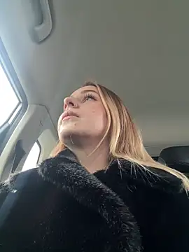 Snapshot of elegant_babe chatting on January 26, 2025, 12:22 pm elegant babe online show from January 26, 2025, 12:22 pm