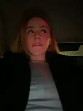 Snapshot of elegant_babe chatting on January 5, 2025, 3:45 pm elegant babe online show from January 5, 2025, 3:45 pm