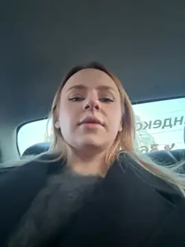 Snapshot of elegant_babe chatting on December 18, 2024, 1:02 pm elegant babe online show from December 18, 2024, 1:02 pm