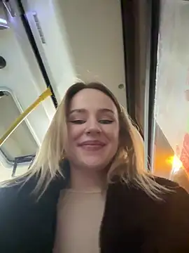 Snapshot of elegant_babe chatting on January 26, 2025, 3:25 pm elegant babe online show from January 26, 2025, 3:25 pm