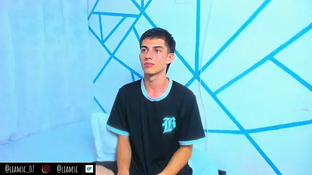 liam scott77 online show from October 6, 2025, 9:59 pm