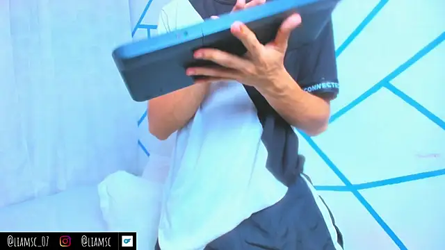 liam scott77 online show from October 25, 2025, 9:48 pm