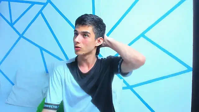 liam scott77 online show from December 5, 2024, 10:28 pm