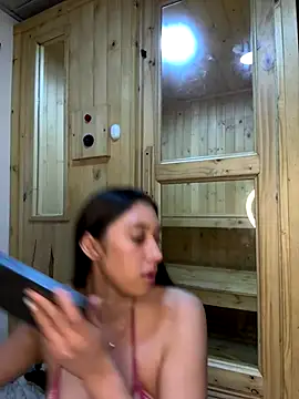 Barbielatinas online show from October 14, 2025, 3:40 am