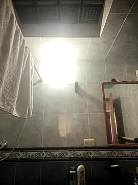 Freya Artemisa online show from October 28, 2025, 5:45 pm