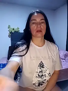 renata hot1 online show from October 14, 2025, 1:17 am