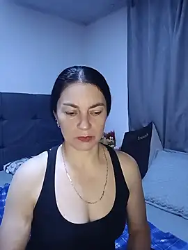 Snapshot of renata_hot1 chatting on June 14, 2026, 12:51 am renata hot1 online show from June 14, 2026, 12:51 am