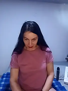 renata hot1 online show from February 2, 2026, 7:02 pm