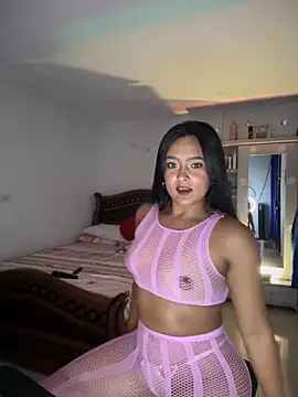 cristina1800 online show from November 22, 2025, 3:16 am