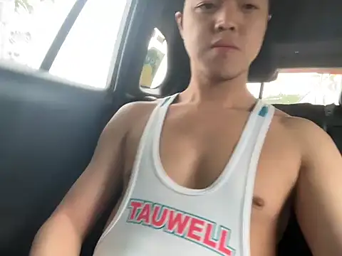 TheDarkPrix online show from November 1, 2025, 5:03 am