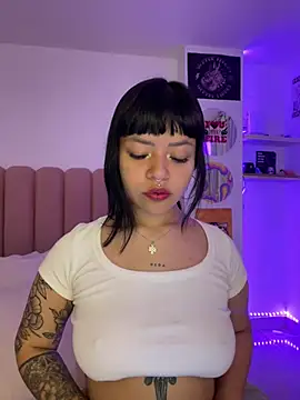 Ashley Chriss online show from March 19, 2025, 2:05 am