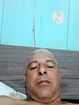 gordonunes online show from December 1, 2025, 4:57 am