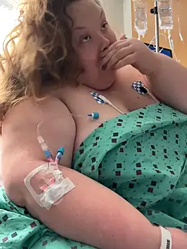 Snapshot of _GodessIsabella_97 chatting on November 27, 2025, 9:43 am GodessIsabella 97 online show from November 27, 2025, 9:43 am