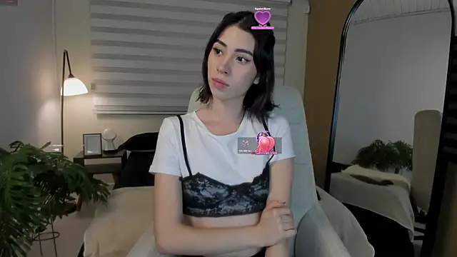 Catyloves online show from April 16, 2026, 10:23 pm