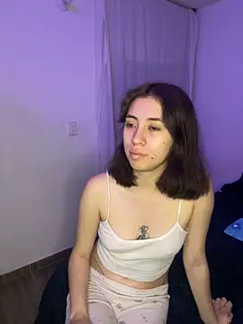 Snapshot of Catyloves chatting on February 5, 2025, 4:16 am Catyloves online show from February 5, 2025, 4:16 am