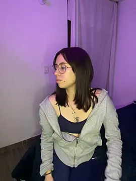 Snapshot of Catyloves chatting on January 15, 2025, 3:11 am Catyloves online show from January 15, 2025, 3:11 am