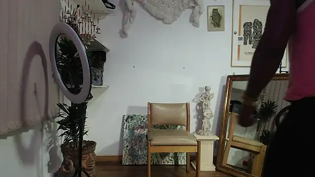 Siriss boyrag online show from September 30, 2025, 3:34 am