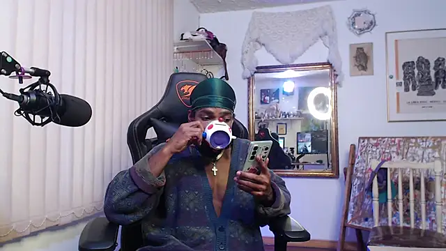 Siriss boyrag online show from March 6, 2025, 8:59 pm