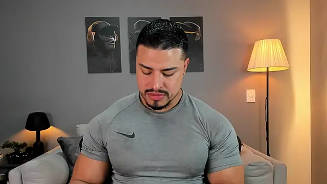 ApoloMakris online show from November 23, 2025, 3:44 pm