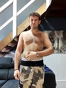 Snapshot of TheKing966 chatting on October 27, 2025, 1:01 pm TheKing966 online show from October 27, 2025, 1:01 pm