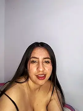 Snapshot of ailyn_miranda chatting on March 18, 2025, 11:20 pm ailyn miranda online show from March 18, 2025, 11:20 pm