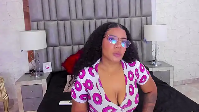 Snapshot of MelannyTylor chatting on January 24, 2025, 4:05 am MelannyTylor online show from January 24, 2025, 4:05 am