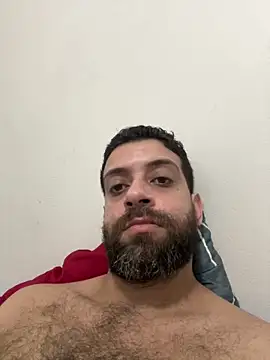 CarlosBeard4 online show from February 3, 2026, 11:21 pm