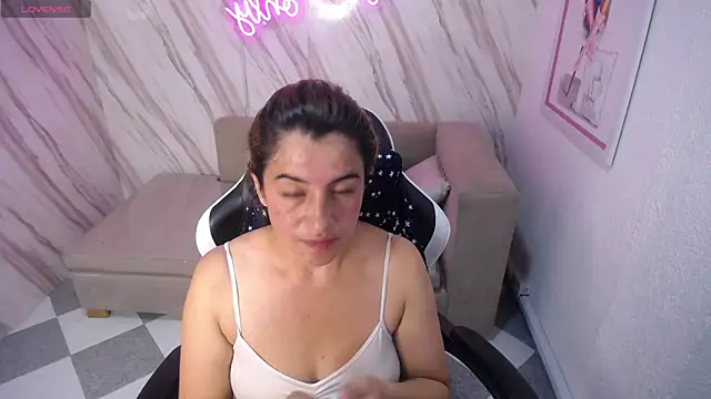 Valerie b online show from February 19, 2025, 7:37 pm