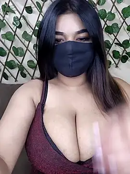 Bold-Cat online show from November 17, 2025, 4:44 pm