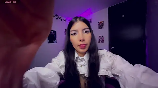 Snapshot of cami_mila9 chatting on April 20, 2026, 5:10 am cami mila9 online show from April 20, 2026, 5:10 am