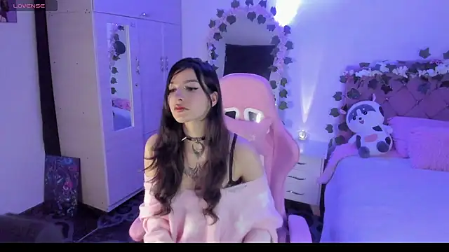 cami mila9 online show from March 3, 2025, 2:22 am